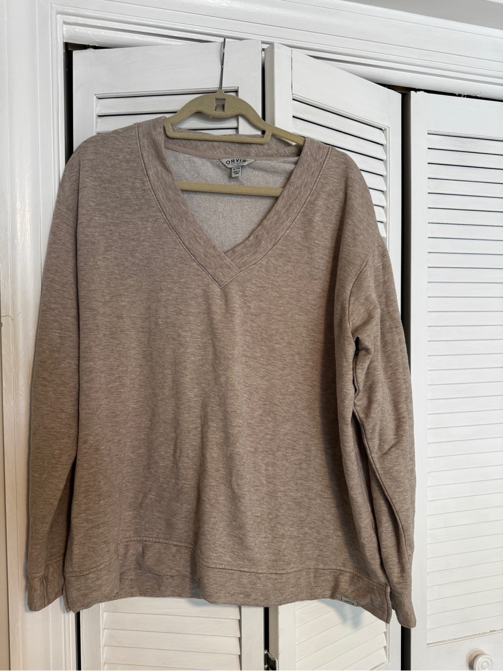 Orvis Woman's V-Neck Pullover - Taupe Brown